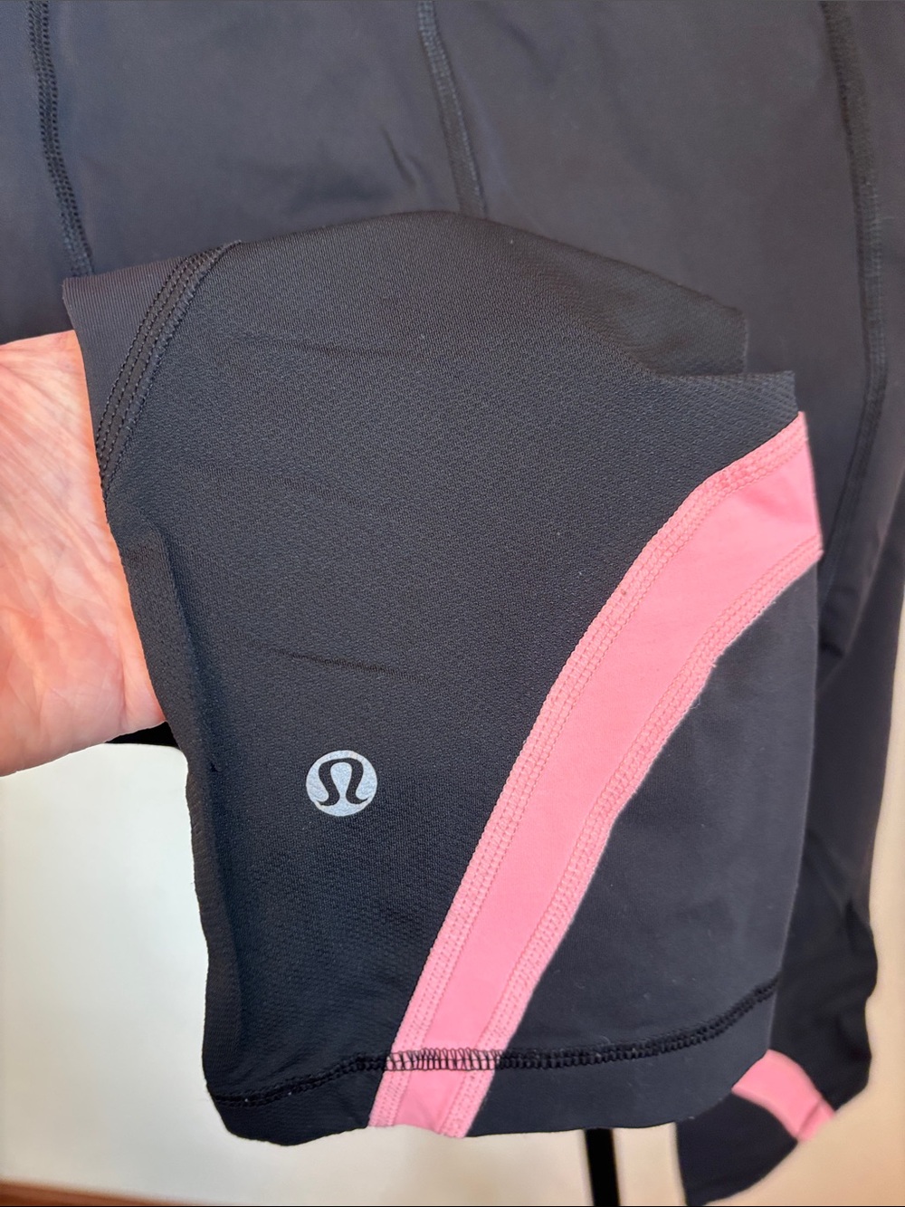 lululemon athletica Black Capri Leggings with Pink Trim - Picture 2 of 4